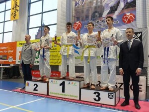 Karatecy z medalami