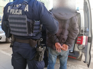 Policjanci zatrzymali 2 poszukiwane osoby