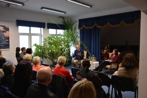 Suwałki Biblioteka Publiczna spotkanie z Wojciechem Koronkiewiczem