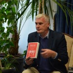 Suwałki Biblioteka Publiczna spotkanie z Wojciechem Koronkiewiczem