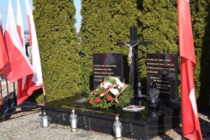 Suwałki Zbrodnia Katyńska złożenie kwiatów