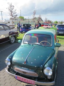 Suwałki stare samochody na Bulwarach