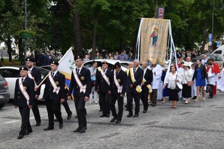 Utrudnienia w ruchu drogowym – procesje Bożego Ciała