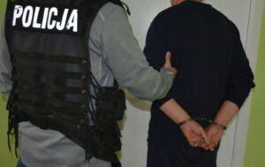 Pijany kierowca TIR-a chciał przekupić policjantów