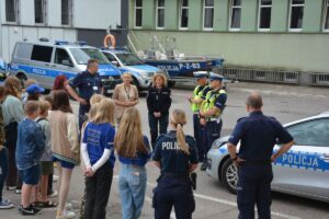 MŁODZIEŻ Z LITWY ODWIEDZIŁA SUWALSKICH POLICJANTÓW