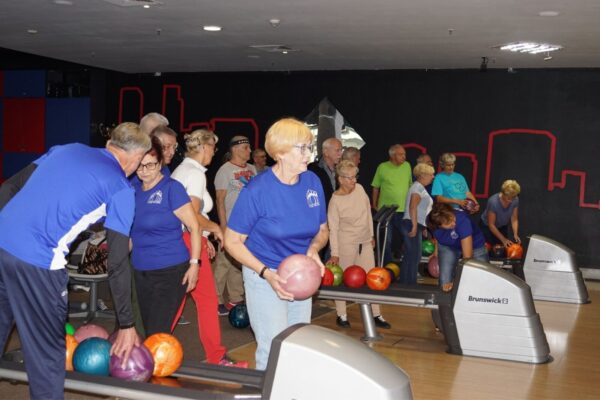 Bowling na zakończenie Suwalskiej Olimpiady Seniorów