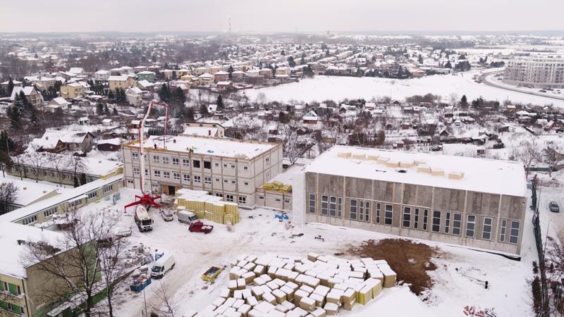 Postępują prace budowlane w szkołach