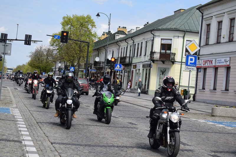 Rozpoczęcie sezonu motocyklowego: utrudnienia w ruchu