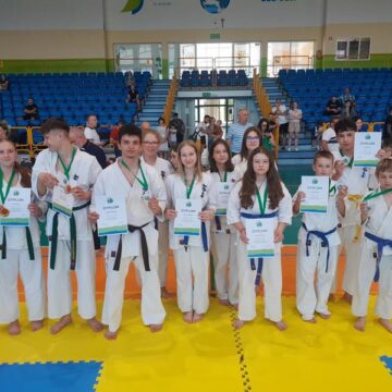9 medali zdobyli suwalscy karatecy w Lidze Karate w Ełku