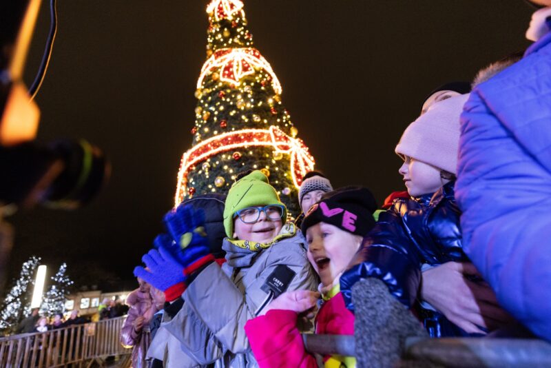 Rozświetlenie choinki miejskiej