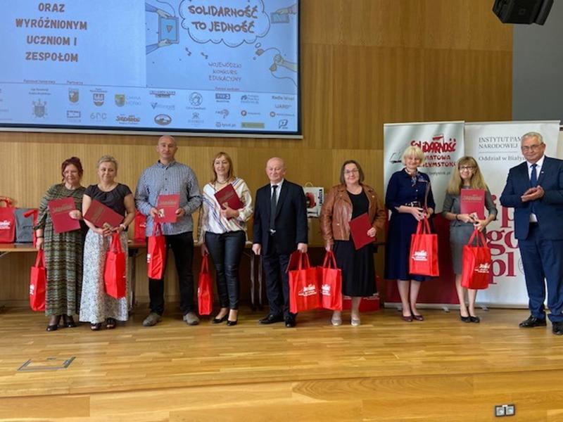 Sukcesy uczniów I LO w Suwałkach w wojewódzkim konkursie
