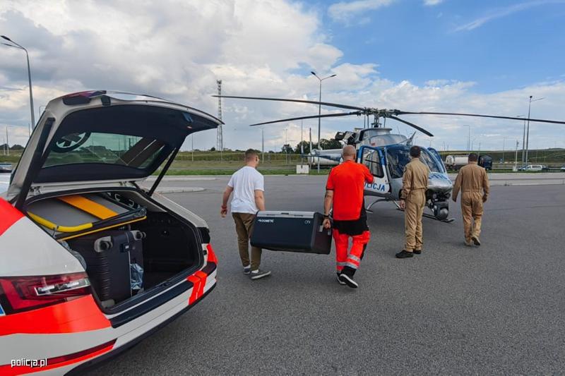 Policyjne śmigłowce ratują życie - kolejne transporty organów do przeszczepu