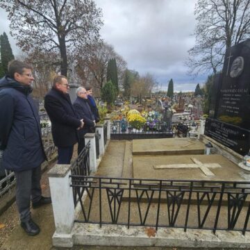 Pamiętają o zasłużonych