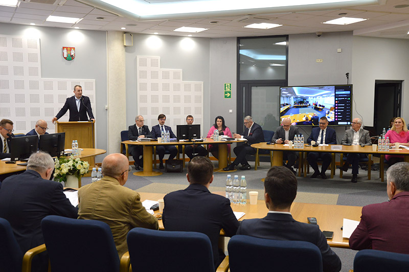 O konsultacjach i nowych biletach