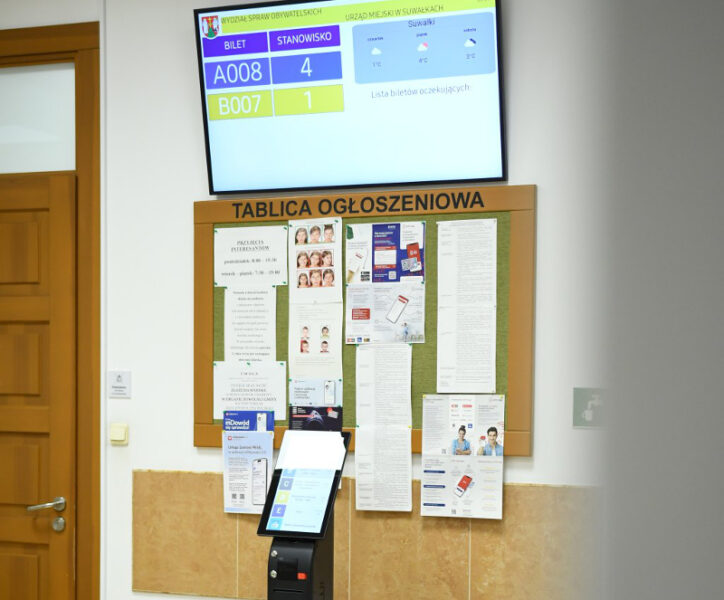 System kolejkowy w suwalskim Urzędzie Miejskim rozszerzony o dowody i meldunki